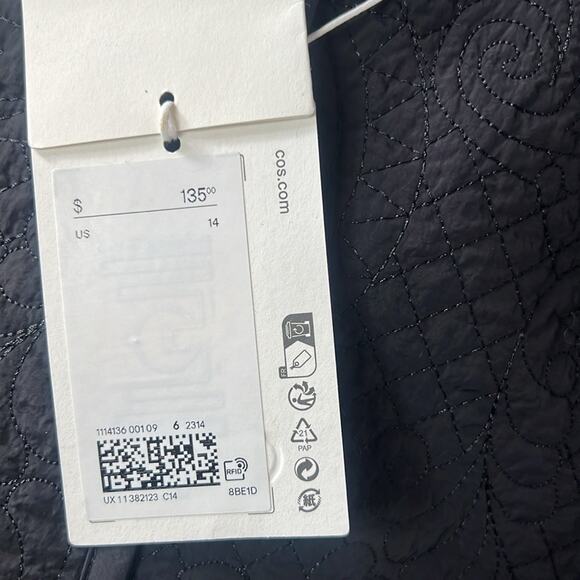 COS RECYCLED NYLON NWT QUILTED BLACK MINI SKIRT SIZE US 14,12 - Picture 13 of 13